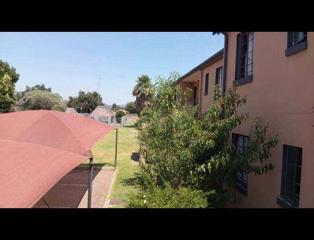 2 BEDROOM APARTMENT FOR SALE IN ALBEMARLE EXT 1
